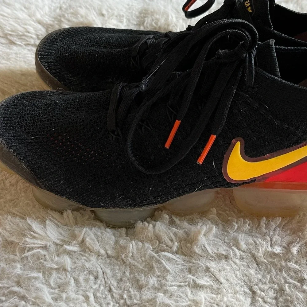 Nike Air VaporMax 2.0 Flyknit Black Laser Orange Crimson 942842-005 Mens Running